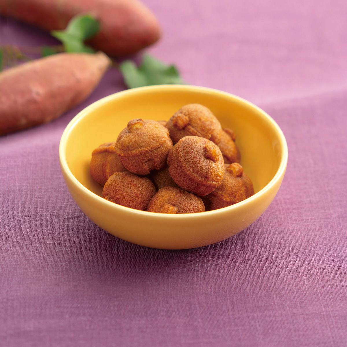 安納芋 鈴かすていら (1袋20個入) (100g) 【出荷日：10/25、着日指定不可】